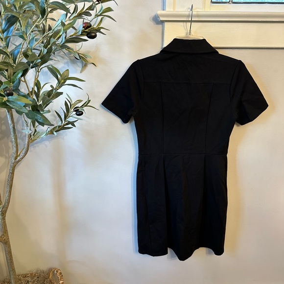 NWT Fall 2024 Michael Kors Utility Button Down Collar Black Gold Button Dress - Picture 4 of 7